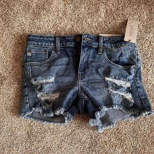 Justusa medium wash denim shorts